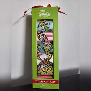 New Girls' Grinch 7 Days Of Cozy Kids Socks M/L 3-10
